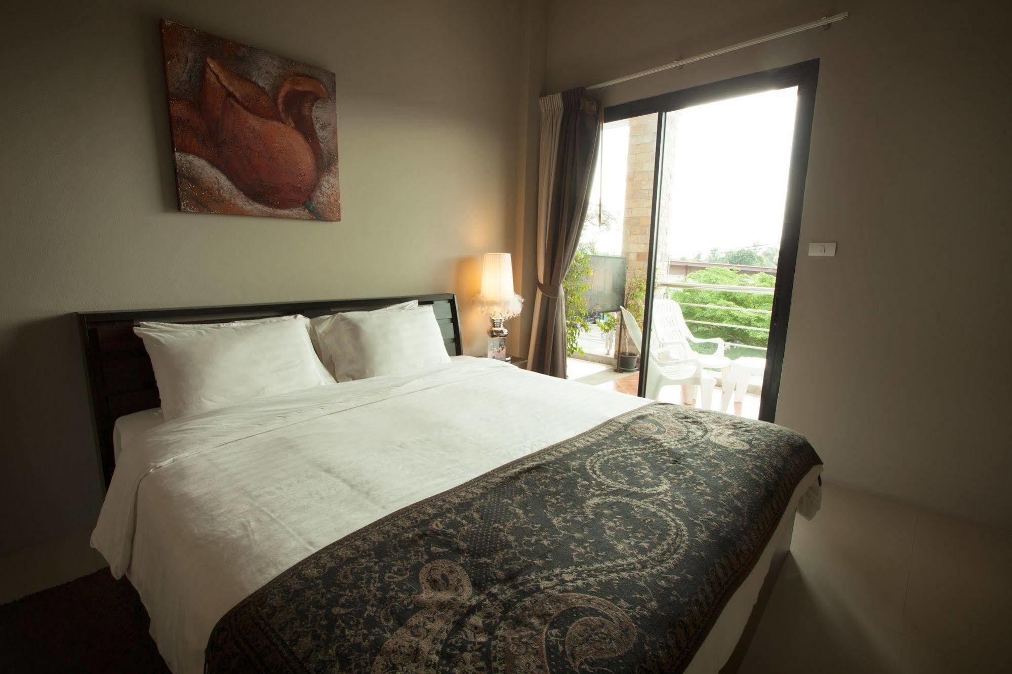 Green Residence Hotel Bang Rak Beach  Extérieur photo